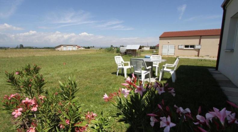 Les Gites Des Noyerettes Besayes Exterior foto