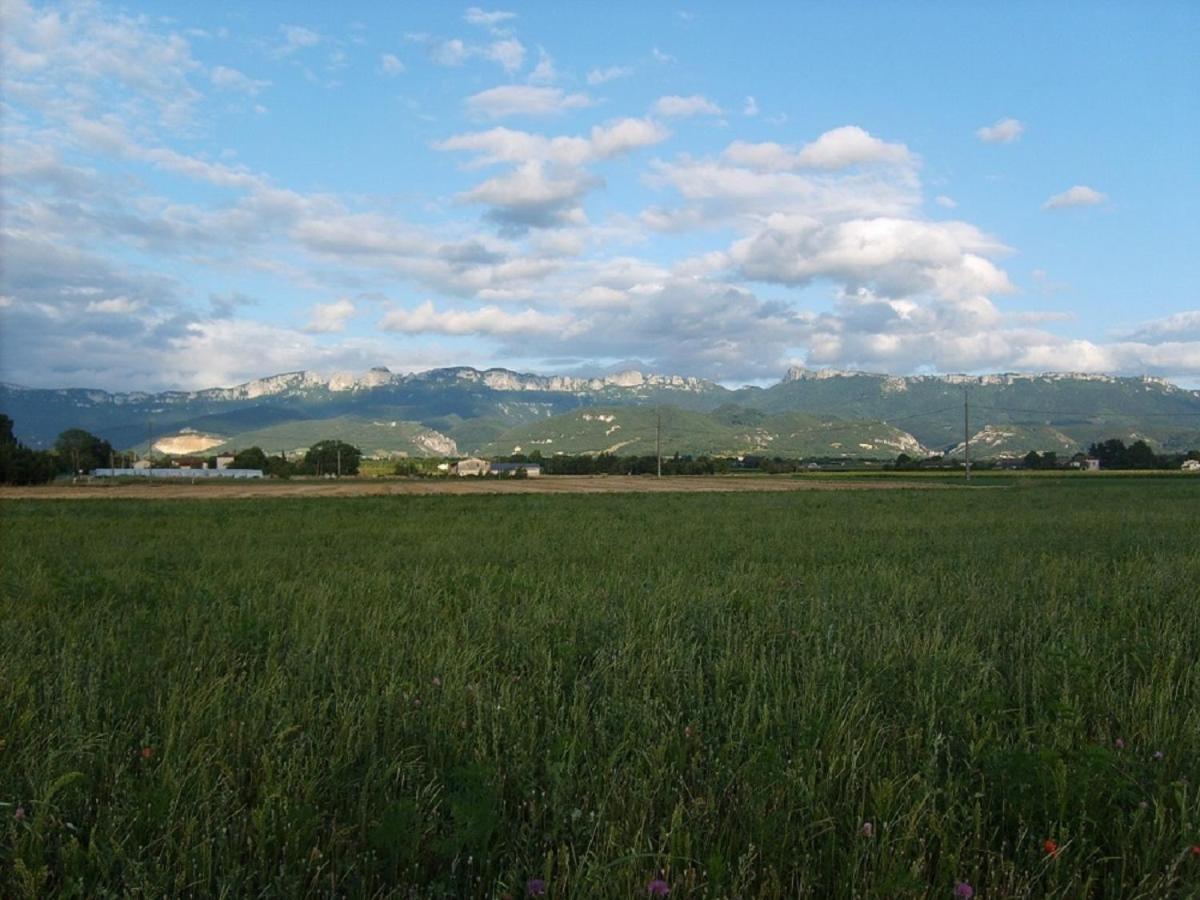 Les Gites Des Noyerettes Besayes Exterior foto